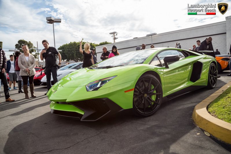Lamborghini Newport Beach 2016 - слет владельцев суперкаров в Калифорнии