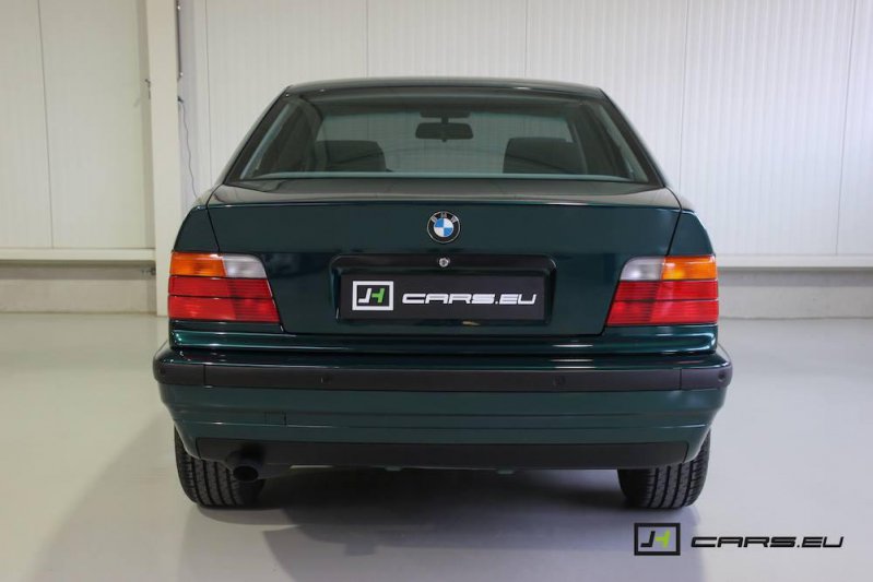 Найдено на eBay. BMW E36 320i 1995 с АКПП