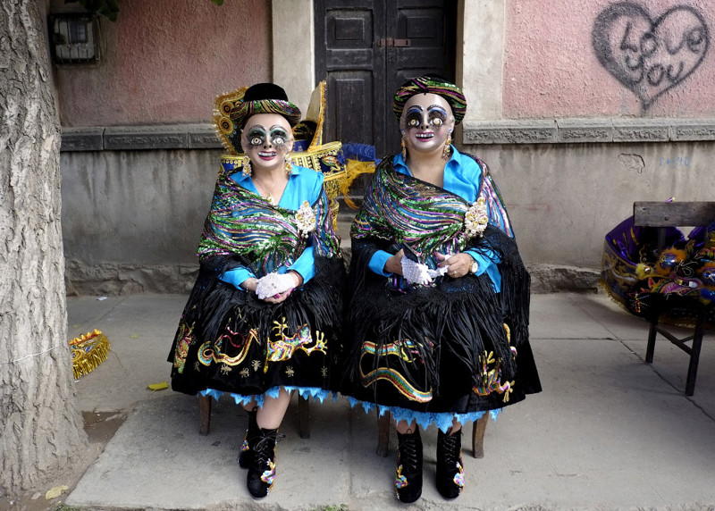 11. Участницы карнавального шествия в Боливии, 6 февраля 2016. (Фото David Mercado | Reuters):