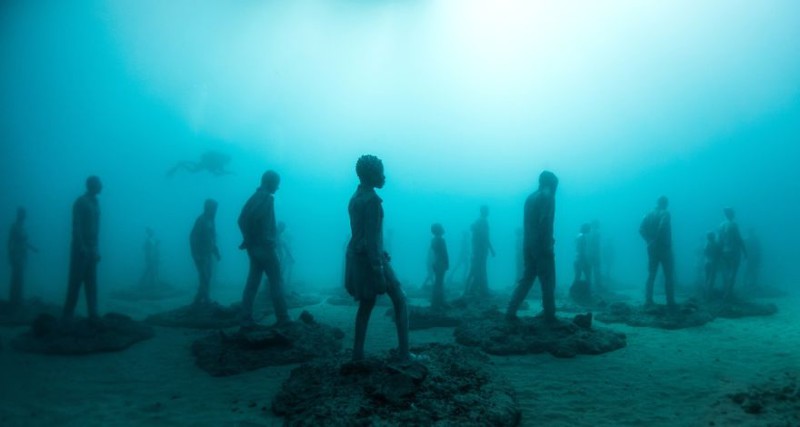 Невероятный подводный музей превратил океаническое дно в галерею искусств