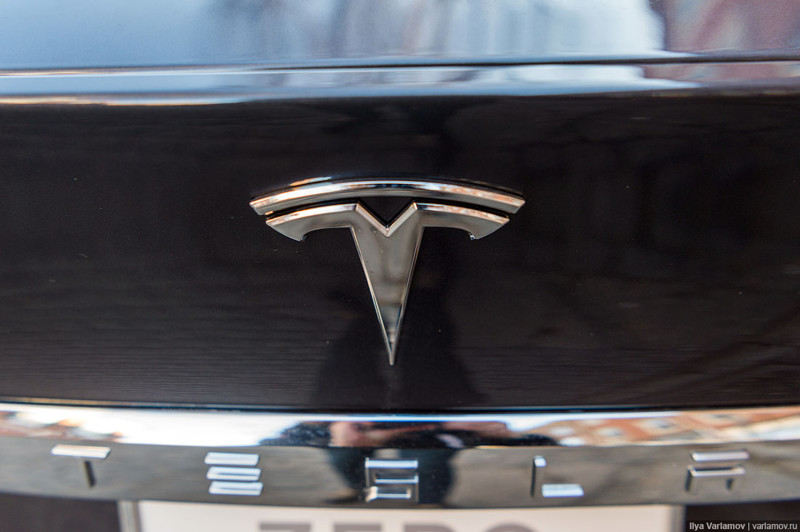 Tesla Model X: обзор удивительной машины