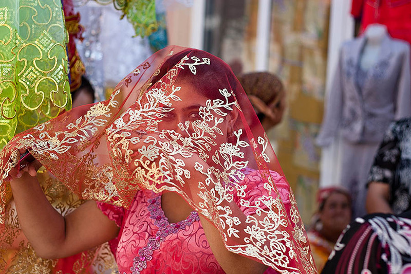 Гендерный плов и медные трубы свадеб Узбекистана