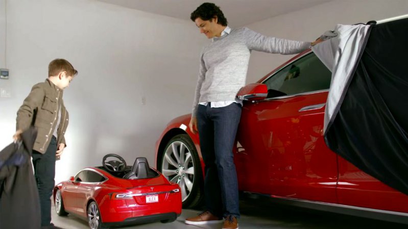 Электрический Tesla Model S для самых маленьких