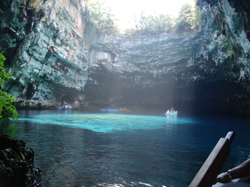 Пещера Мелиссани на острове Кефалония