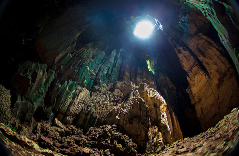 Большая пещера, Борнео