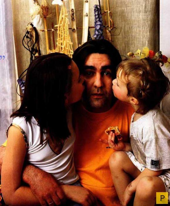 Вячеслав Бутусов с дочерьми