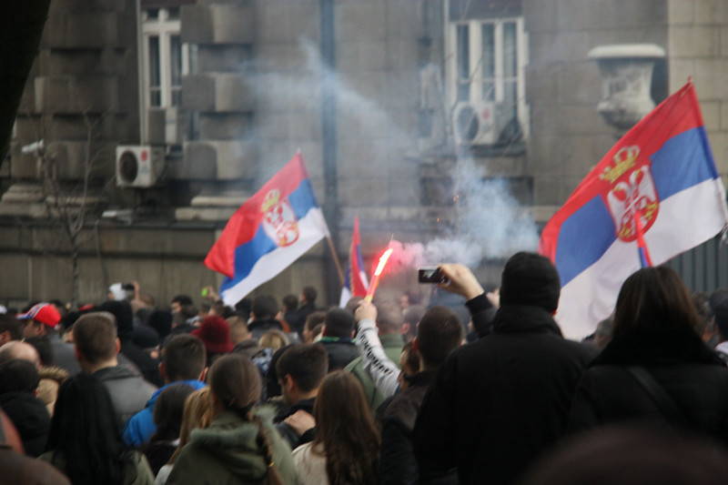  В центре Белграда звучит "Вставай, страна огромная!"