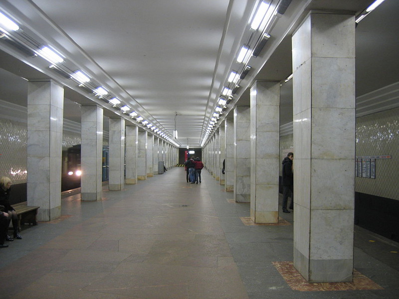 Ленинский проспект, глубина заложения 16 метров.