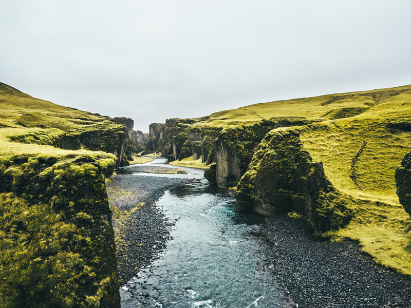 Шедевр природы – каньон Фьядрарглйуфур в Исландии