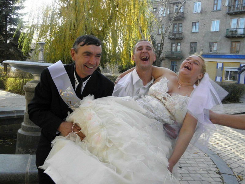 Забавные и странные свадебные фотографии