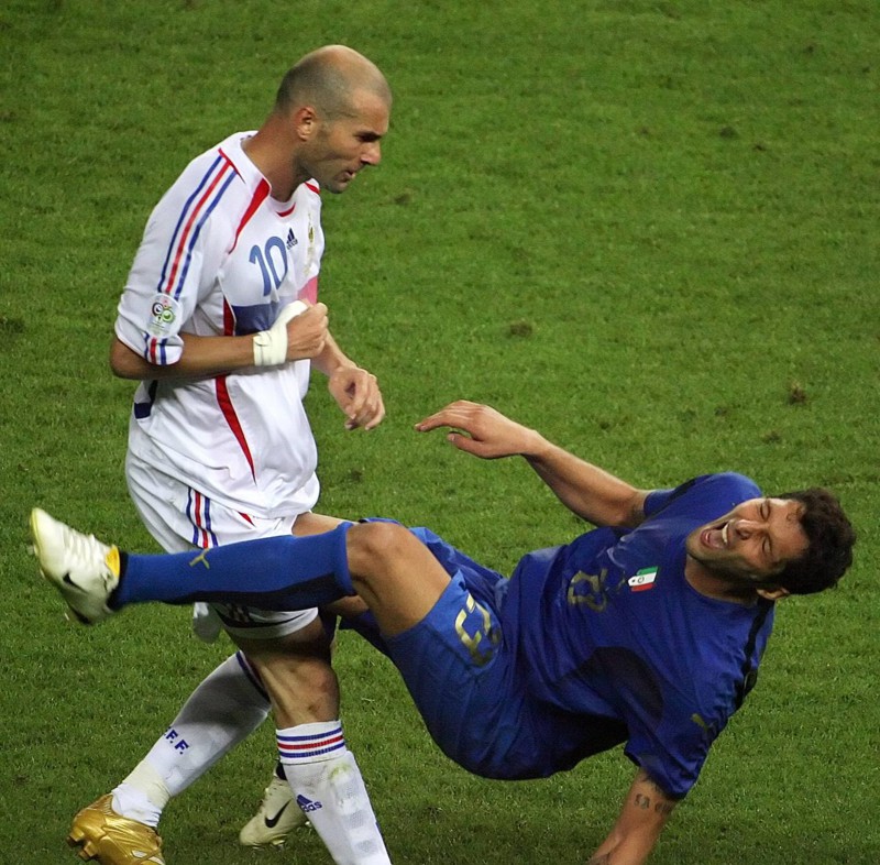 9 июля 2006 года, во время финального матча Чемпионата мира по футболу Зинедин Зидан нанёс свой знаменитый удар головой Марко Матерацци.