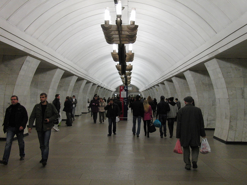 Станция тверская. Станция метро Чеховская. Станция Московского метрополитена Чеховская. Метро Москва станция Чехова. Метро станция Чеховская платформа.