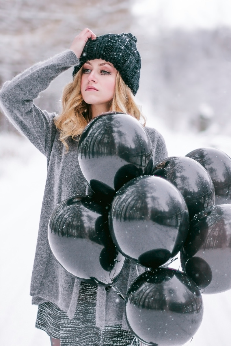 Зимняя фотосессия с шарами