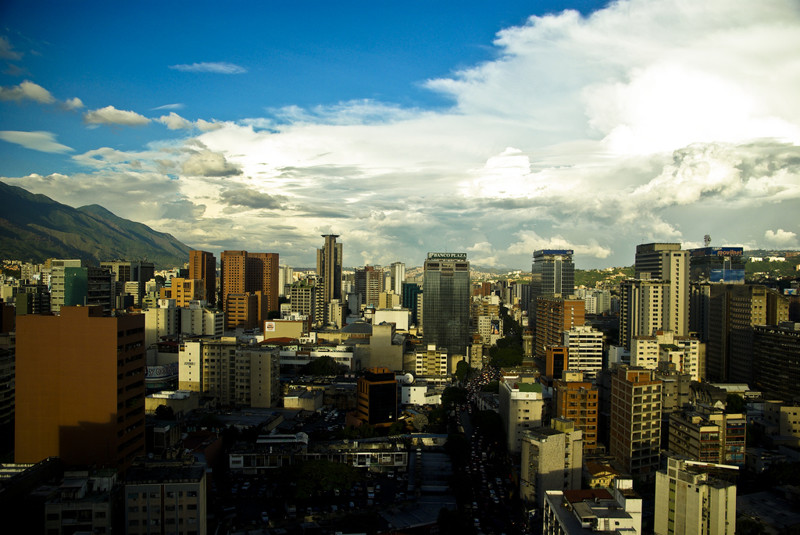Красивый город Каракас (примерно 1000 метров над уровнем моря)