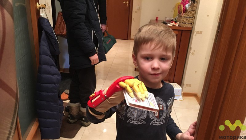 Протез на 4-летие мальчика Феди, стилизованный под любимого персонажа