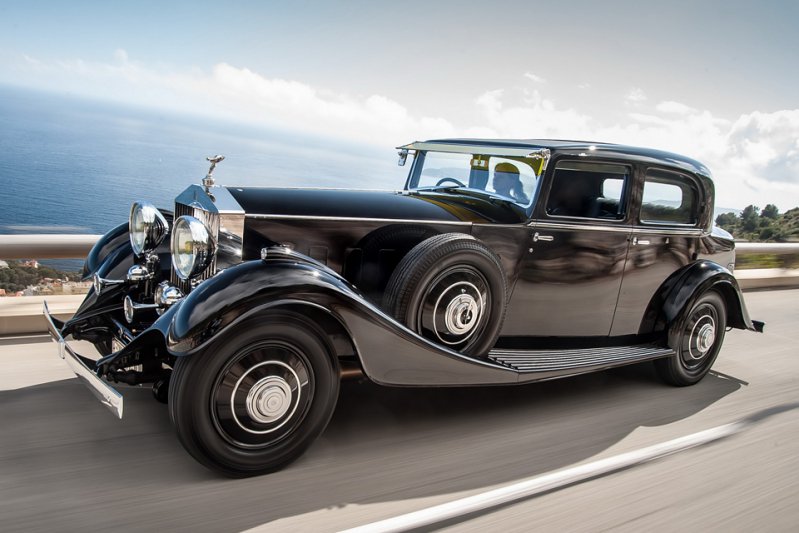 Вспоминаем все поколения Rolls-Royce Phantom за 90 лет