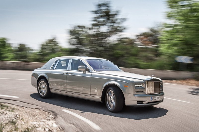 Вспоминаем все поколения Rolls-Royce Phantom за 90 лет