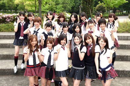 Зачем проверяют нижнее белье на японских школьницах