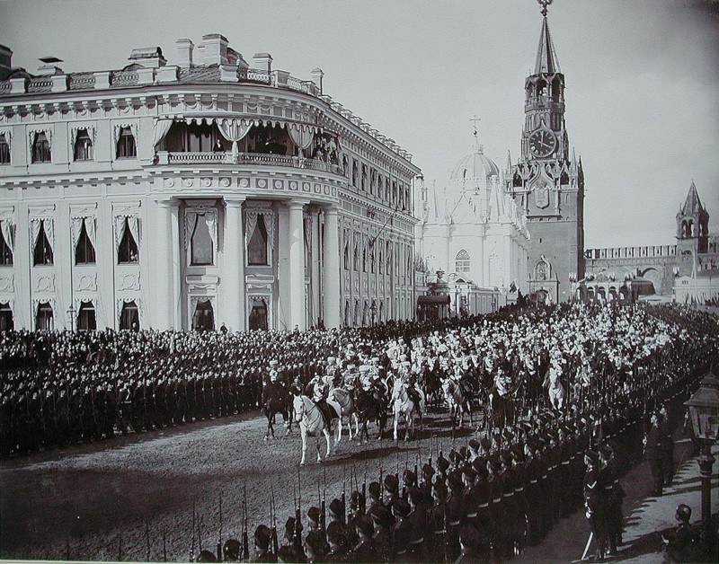 Парады на Красной площади
