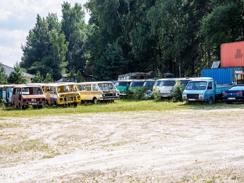 Коллекция старых РАФиков в Латвии