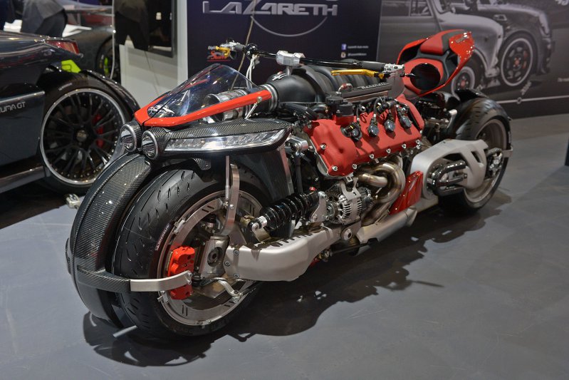 Безумный мотоцикл Lazareth с мотором Maserati V8
