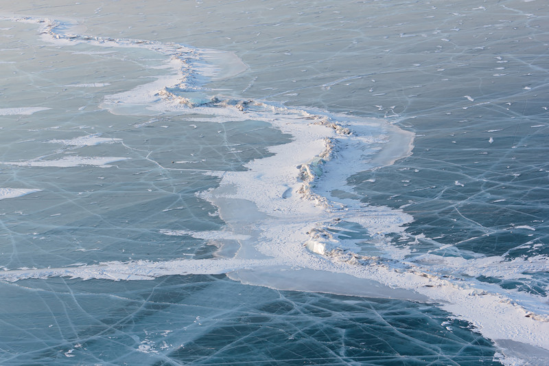 4. Вид на торосы, которые образовались при подвижках льда.