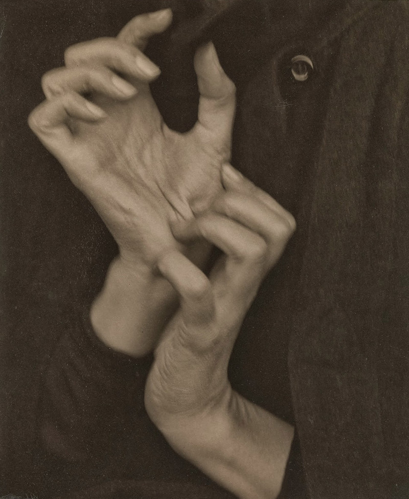 «Джорджия О’Киф. Руки» (1919)