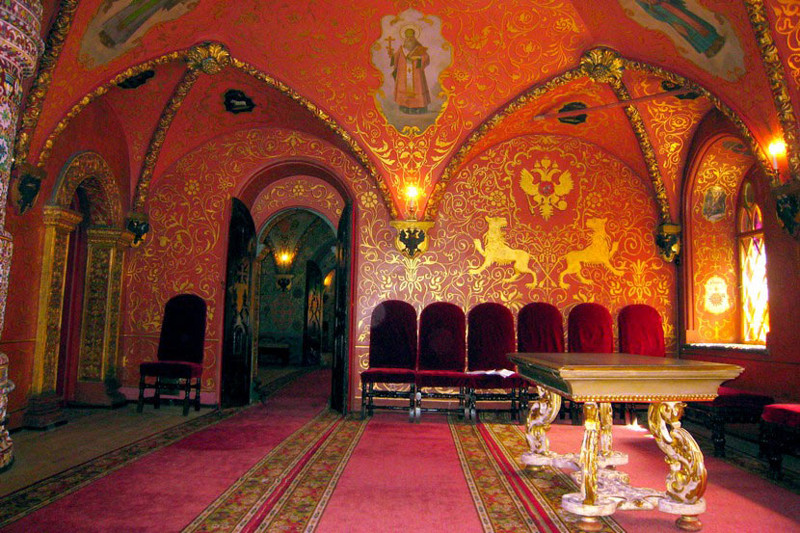 Теремной дворец, престольная комната