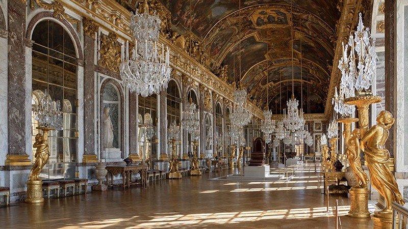 21. Зеркальная галерея в Версальском дворце