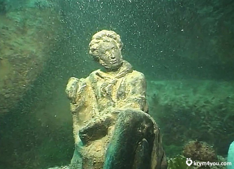 Музей под водой "Аллея вождей", Тарханкут. Крым. Россия