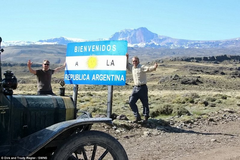 Затем семейная пара вновь за тот же самый срок проехала почти 26 тысяч километров по Южной Америке. 