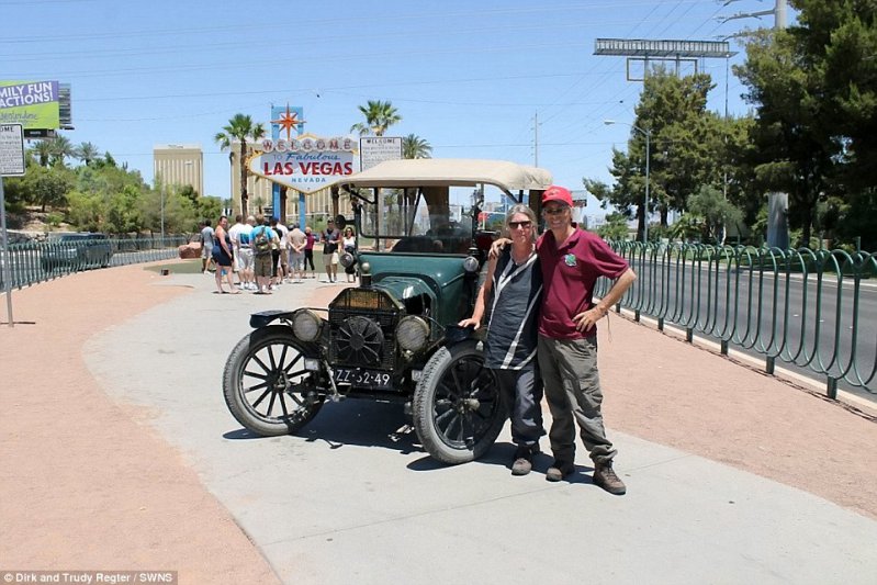 Семейная пара из Нидерландов проехала по всему миру на Ford Model T