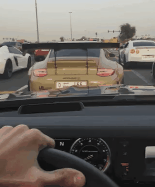 Тем временем на дорогах в Дубае