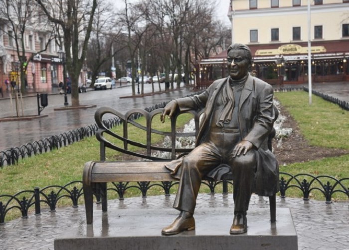 Памятник Утесову в Одессе  Утёсов, факты