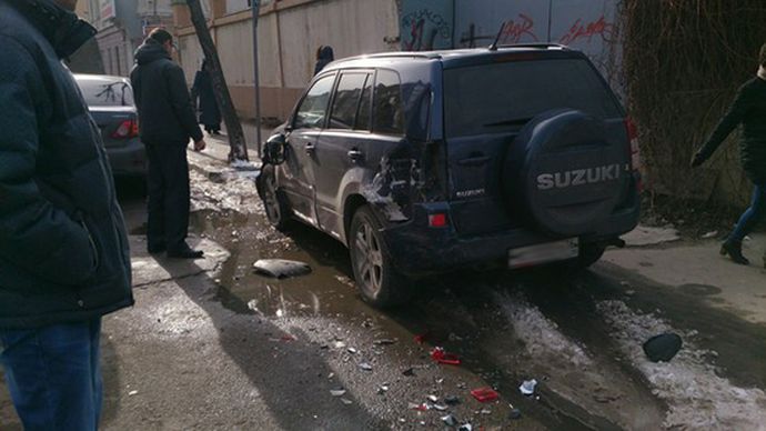 Пьяный водитель скорой помощи протаранил семь машин в Воронеже авария, дтп, пьяный за рулем, скорая помощь