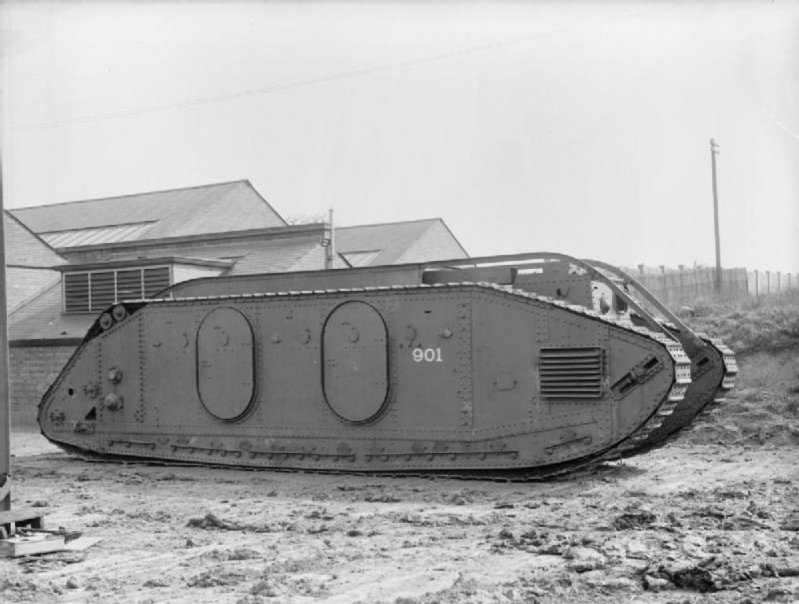 Транспортный танк Mark IX, Великобритания. Производился с 1917 года. 