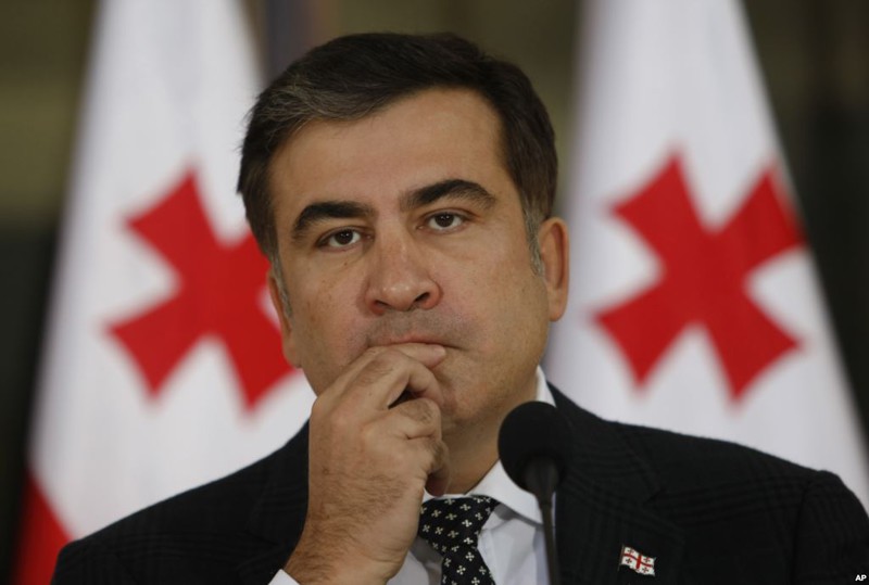 Саакашвили заявил, что это произошло из-за высокой коррупции в ИГИЛ и теперь готовит антикоррупционный форум в Ракке.