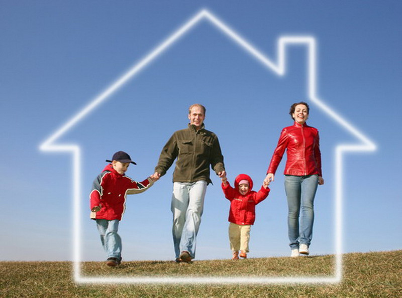 Статья 40: «Каждый имеет право на жилище. Малоимущим, нуждающимся в жилье оно предоставляется бесплатно или за доступную плату».