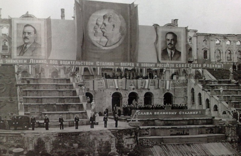 Восстановление Петергофа после освобождения и окончания войны
