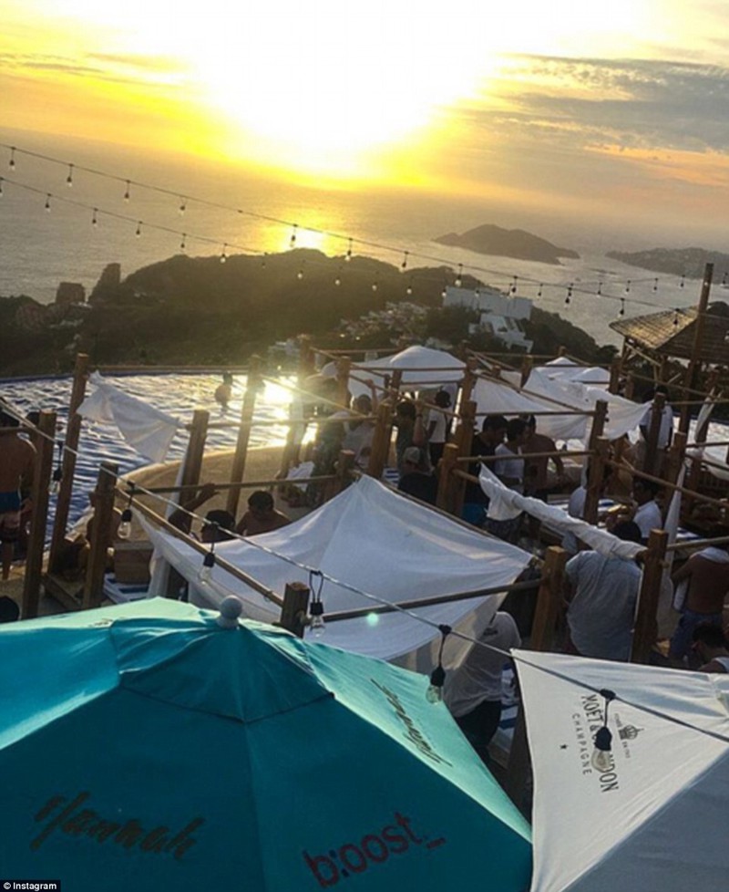 Лурд успел побывать в двух самых горячих местах во время весенних каникул, включая клуб Hannah Sun Club в Акапулько