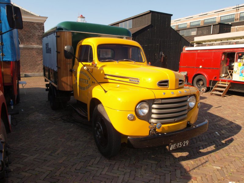 Ford F-4 (1949)