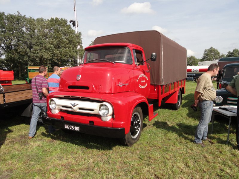 Ford C-600 (1956)