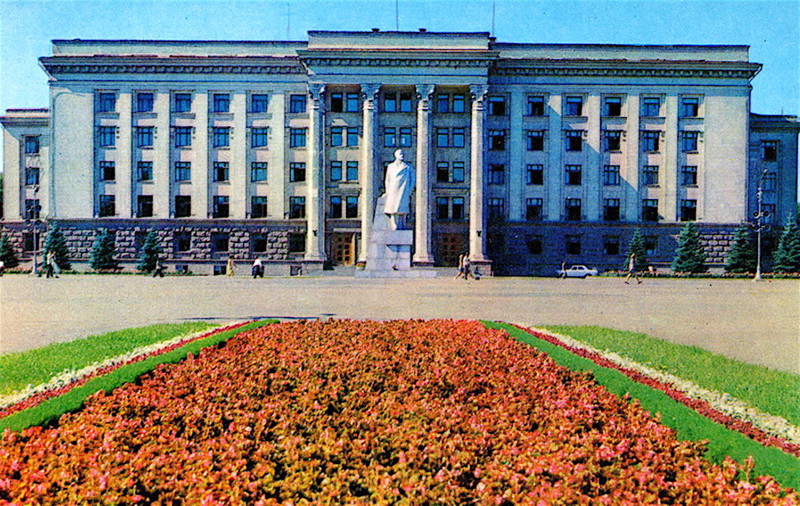 Площадь имени Октябрьской революции