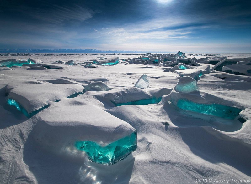 Зимнее озеро Байкал