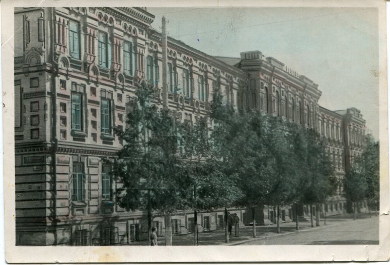 Казань. 2-е здание мед.института. 1952г.