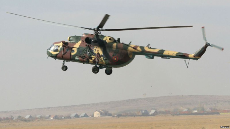 В зоне карабахского конфликта сбили вертолет ВВС Азербайджана