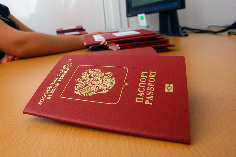 Испания выступила за отмену виз для россиян