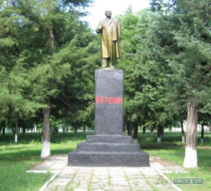 Снос Советских памятников в Одессе