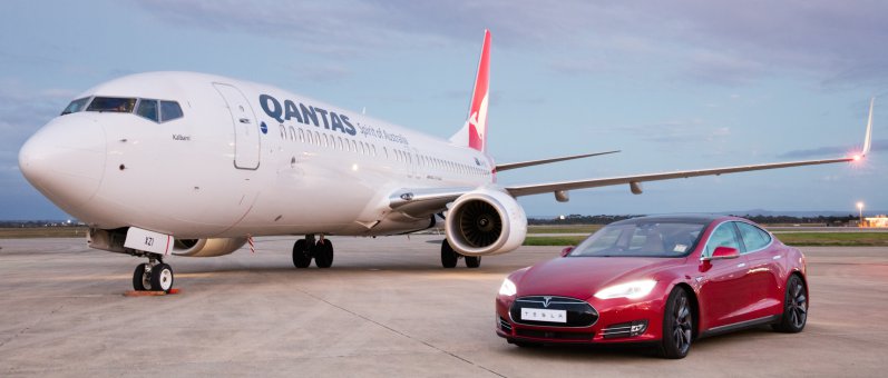 Tesla Model S против Boeing 737