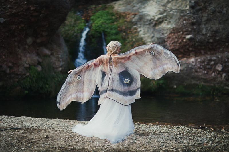 Потрясающие расписанные вручную платки, которые подарят вам крылья бабочки за спиной 